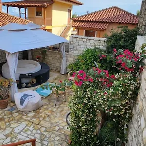 Porta , Qeparo Albania